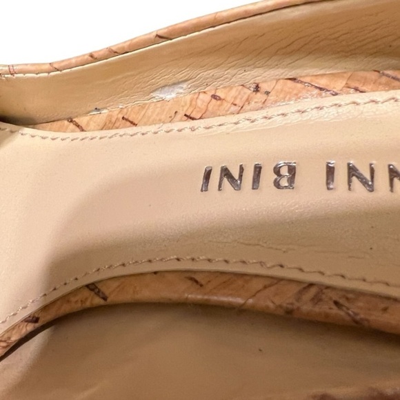 Gianni Bini Leather Heels Size 7M - Picture 9 of 9